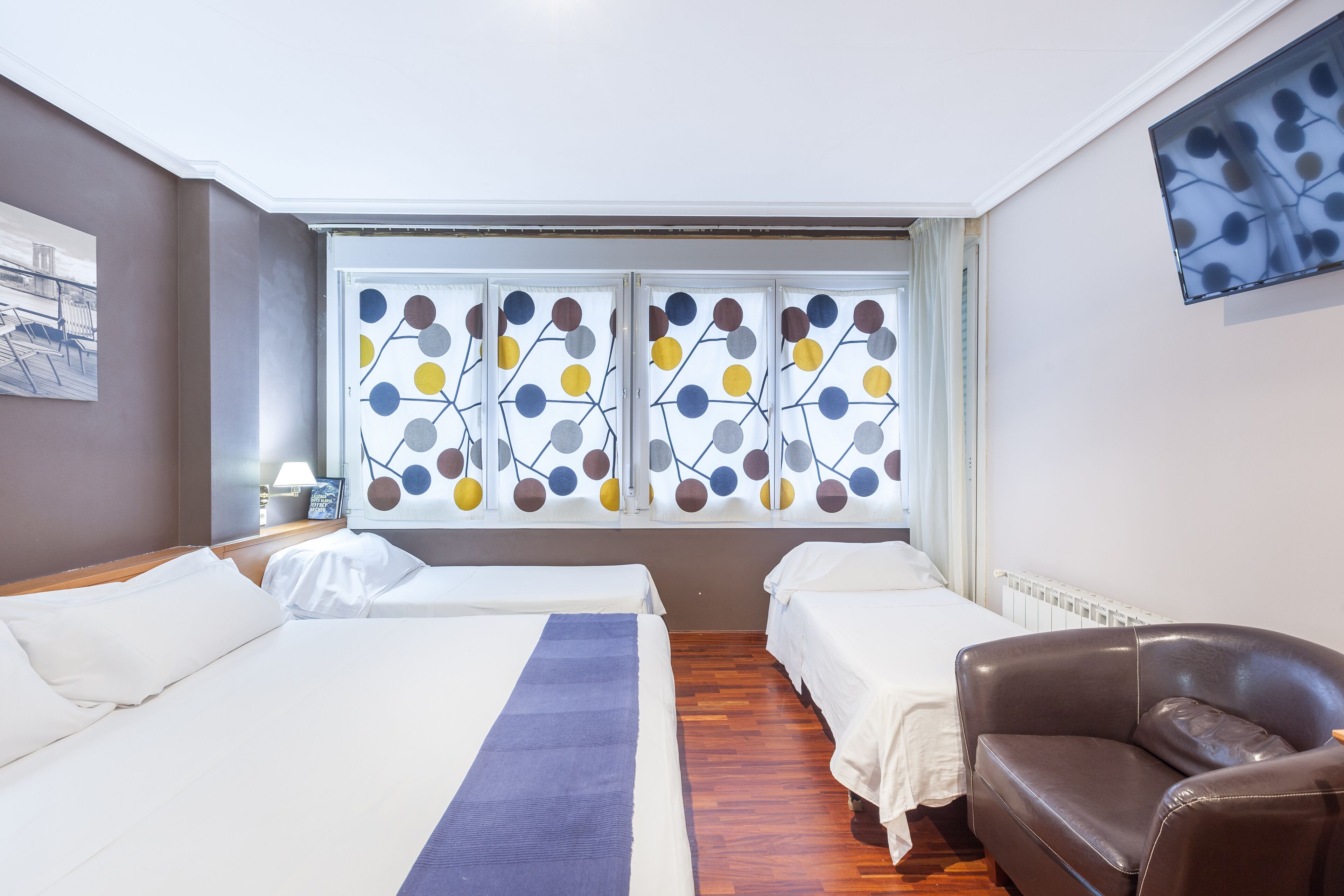 quadruple room | desk, cots/infant beds, rollaway beds, free wifi