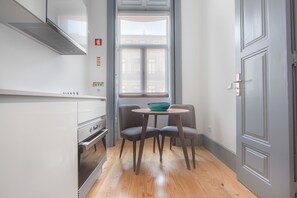 Standard Studio | Iron/ironing board, free cots/infant beds, free WiFi, bed sheets