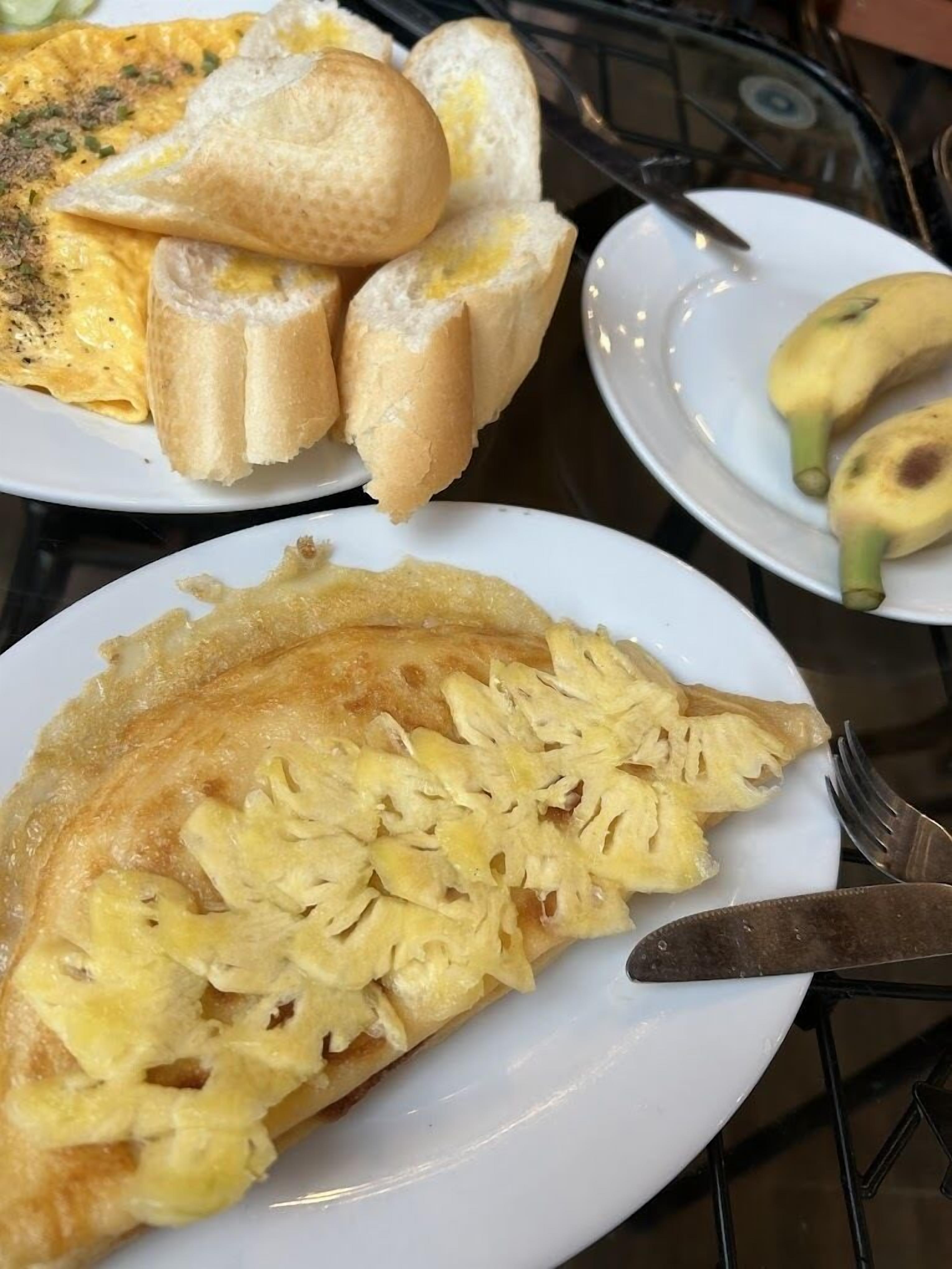 free continental breakfast