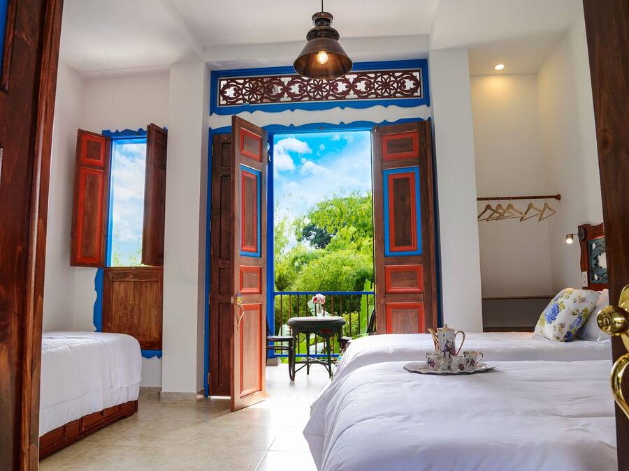 Deluxe Triple Room, Non Smoking | Iron/ironing board, free WiFi, bed sheets, wheelchair access