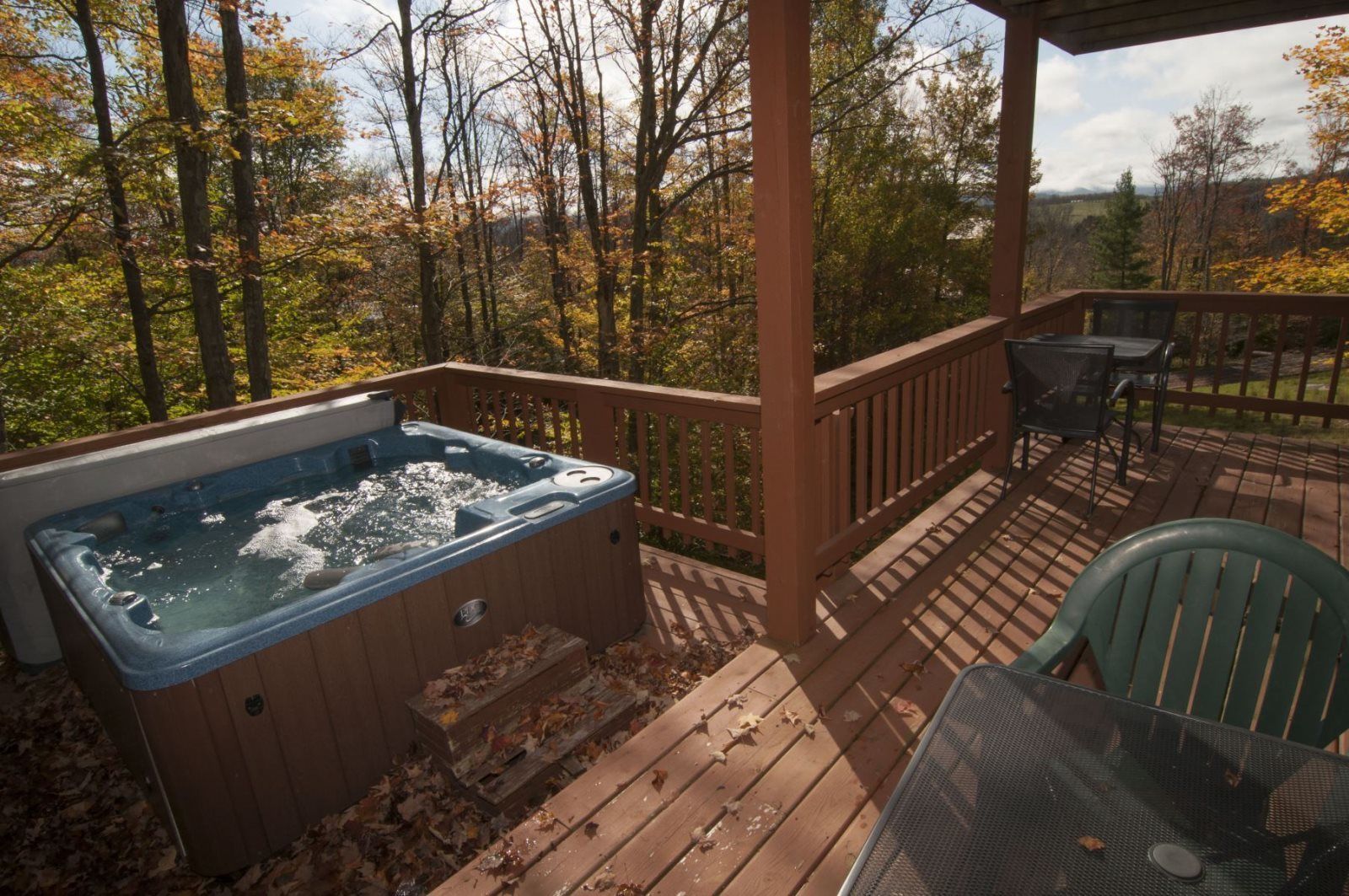 House | Outdoor spa tub