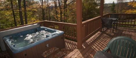 House | Outdoor spa tub
