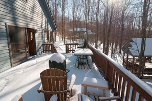 House | Balcony - Wintercadence (Davis)