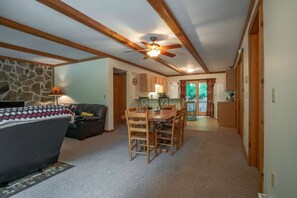 House | Living room | Flat-screen TV, fireplace