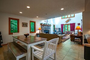 House | Private kitchen - White Diamond (Davis)