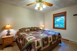 6 bedrooms, desk, free WiFi, bed sheets - White Diamond (Davis)