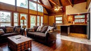 House (Valley View Lodge) | Living room | Flat-screen TV, fireplace, DVD player