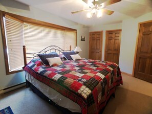 House | 5 bedrooms, desk, free WiFi, bed sheets - Sojourn (Davis)