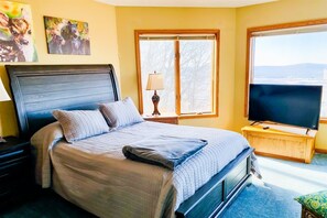 Exterior - Spruce Lodge (Davis)