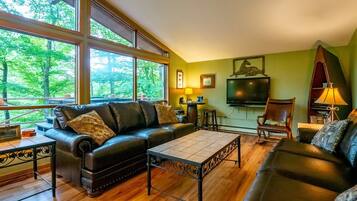 House | Living room | TV, fireplace, DVD player, table football