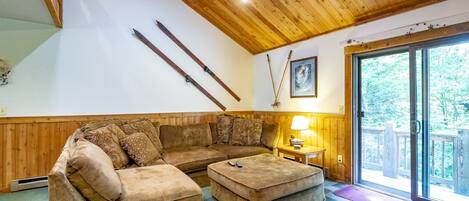 Condo (Northwoods H5) | Exterior