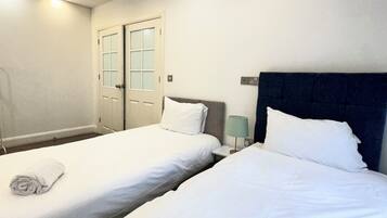 Comfort Double or Twin Room (Room 1) | Soundproofing, free WiFi, bed sheets