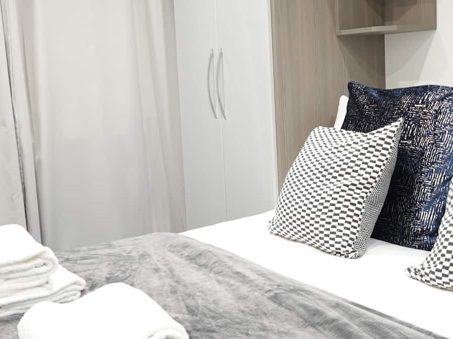 Double Room (Room 2) | Soundproofing, free WiFi, bed sheets