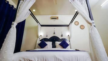 Rollaway beds, free WiFi