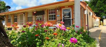 Town House Motel