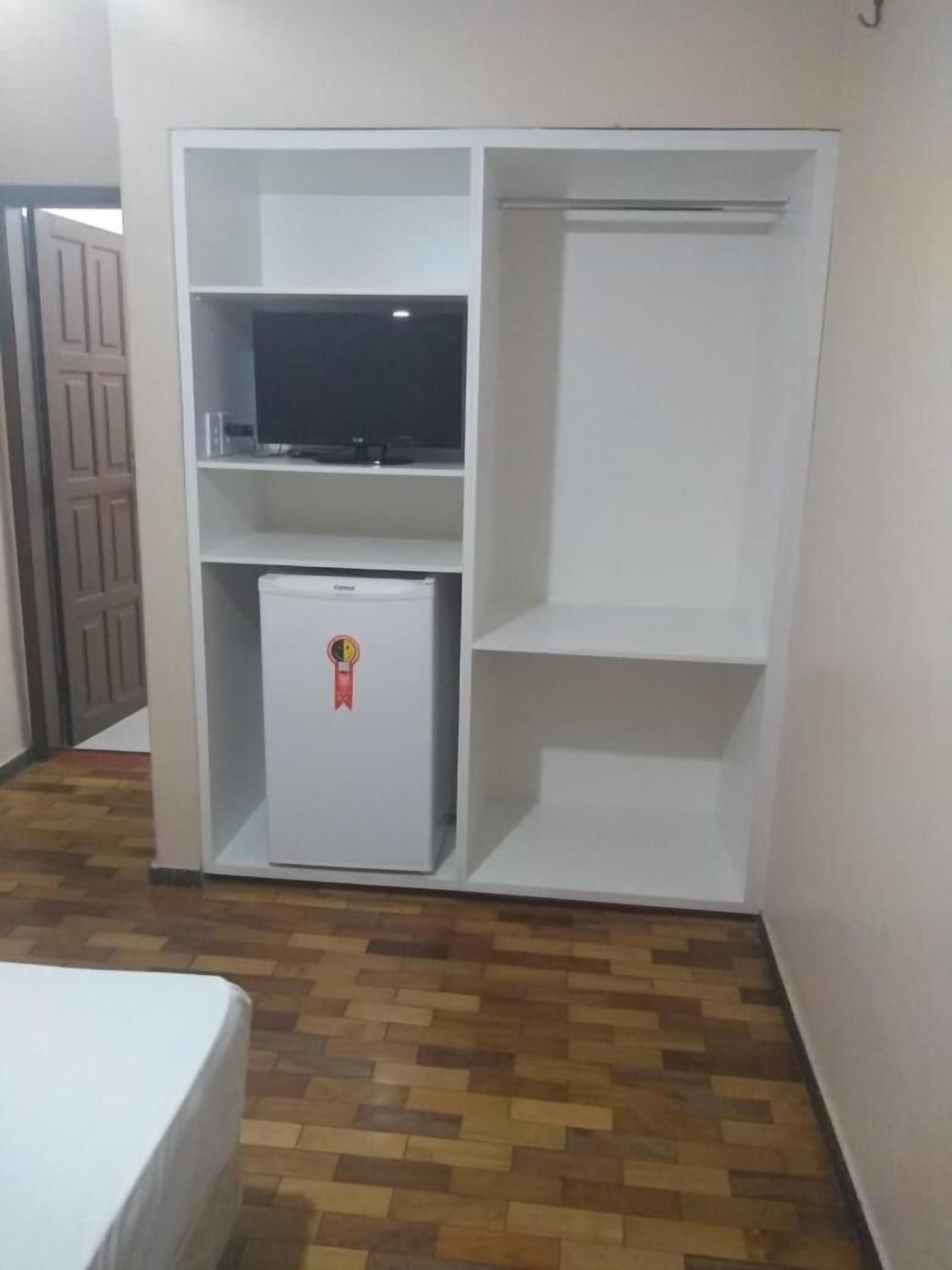 Escrivaninha, Wi-Fi de cortesia, roupa de cama