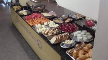 Free daily buffet breakfast