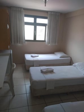 1 bedroom, desk, free WiFi, bed sheets