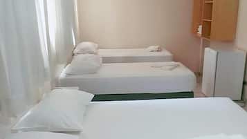 1 habitación, escritorio, wifi gratis y ropa de cama