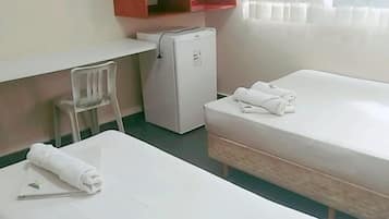 1 dormitorio, escritorio, wifi gratis y ropa de cama