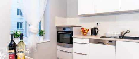 Appartement Supérieur | Cuisine privée | Réfrigérateur, cafetière/bouilloire, bouilloire électrique