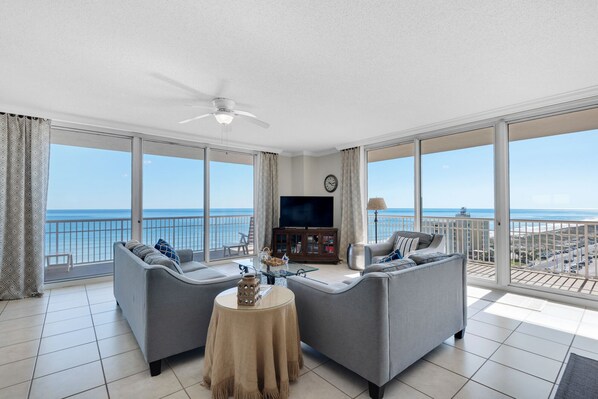 Condo, Multiple Beds, Balcony, Ocean View | Living room