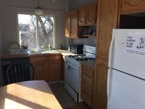 Private kitchen - Avenues Hostel (Salt Lake City)