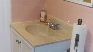 Semiprivate Double Room with Shared Bathroom | Bathroom | Hair dryer (on request)