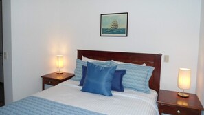 Villa Deluxe, vue sur le jardin | Coffre-fort, accès au Wi-Fi (inclus), literie fournie