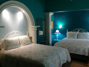 Premier Suite, 2 Queen Beds, Pool View