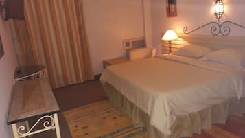 Standard Double Room | Desk, blackout curtains, free cots/infant beds, free WiFi