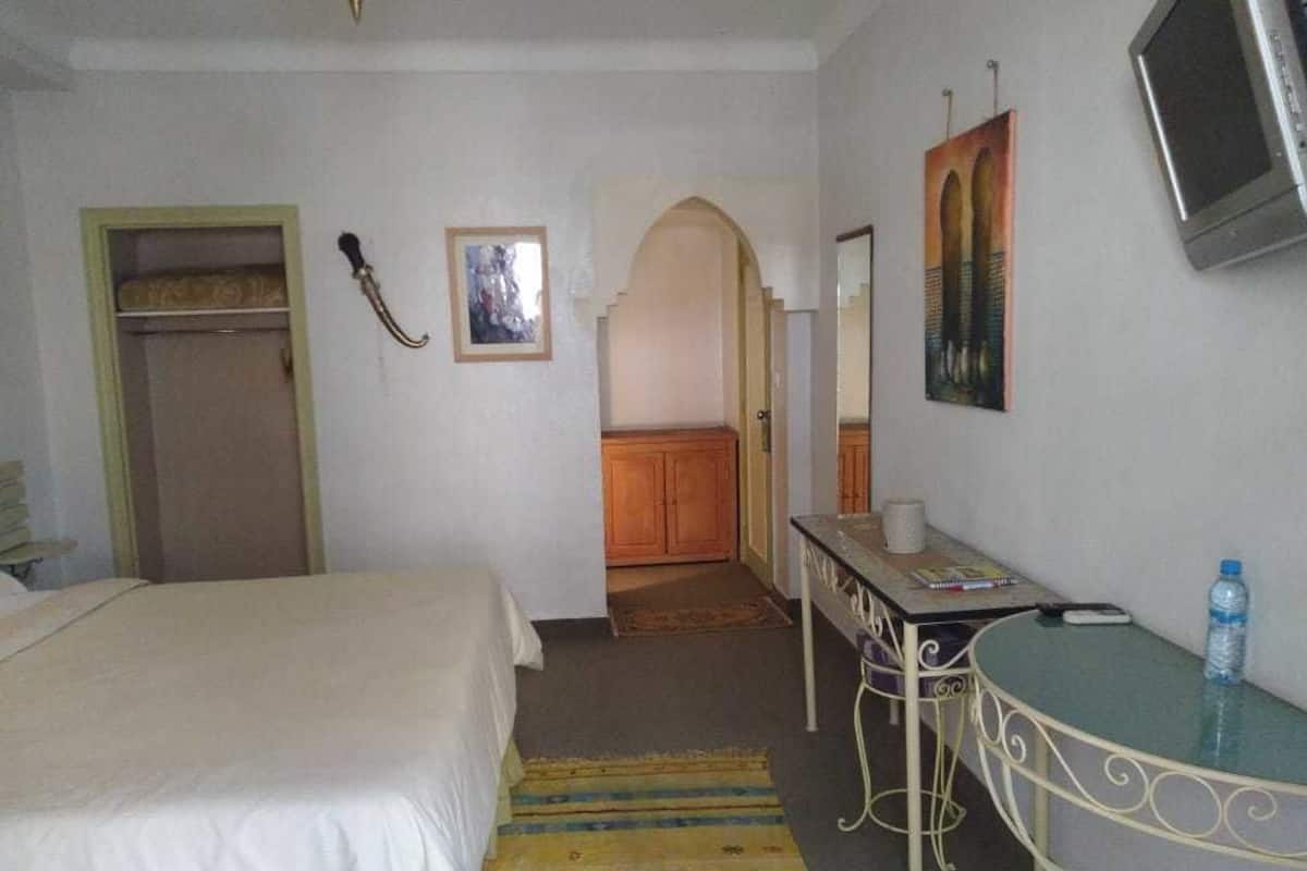 Standard Double Room | Desk, blackout drapes, free cribs/infant beds, free WiFi
