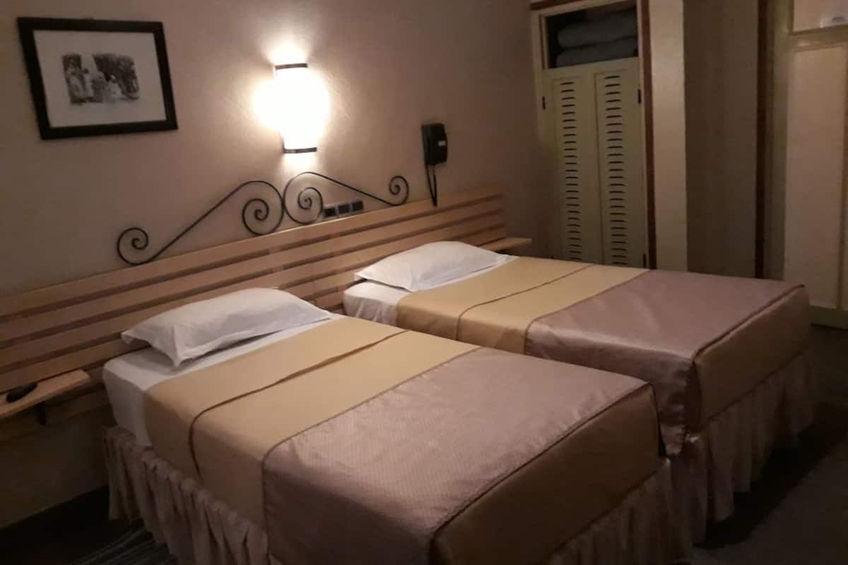 standard twin room | desk, blackout curtains, free cots/infant beds, free wifi