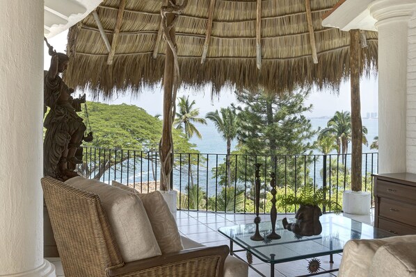 Villa, 3 habitaciones, para no fumadores | Área de sala de estar | Televisión de pantalla plana