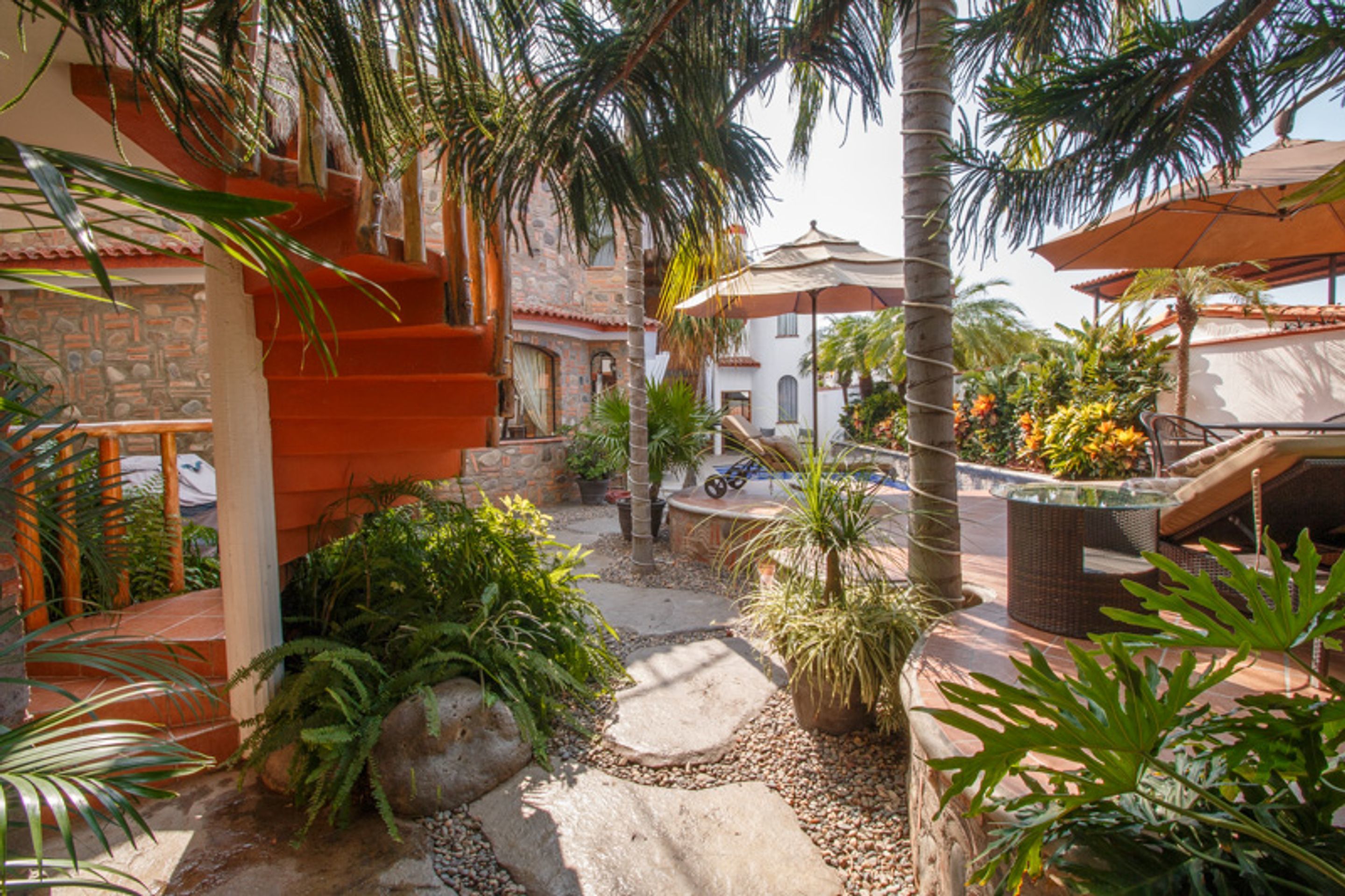 House, 4 Bedrooms | Property grounds