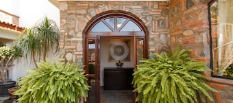 Casa Fibba 4 BR by Casago