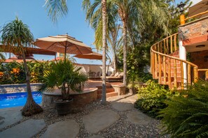 Casa, 4 habitaciones | Terraza o patio