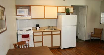 Affordable Suites Shelby