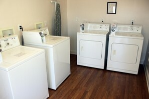 Laundry - Affordable Suites Shelby (Shelby)