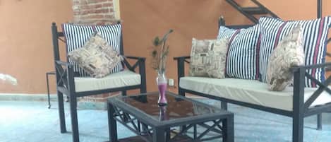 Rumah Basic, 2 kamar tidur | Ruang keluarga | TV