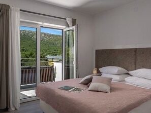 4 Schlafzimmer, Reisekinderbett, kostenloses WLAN