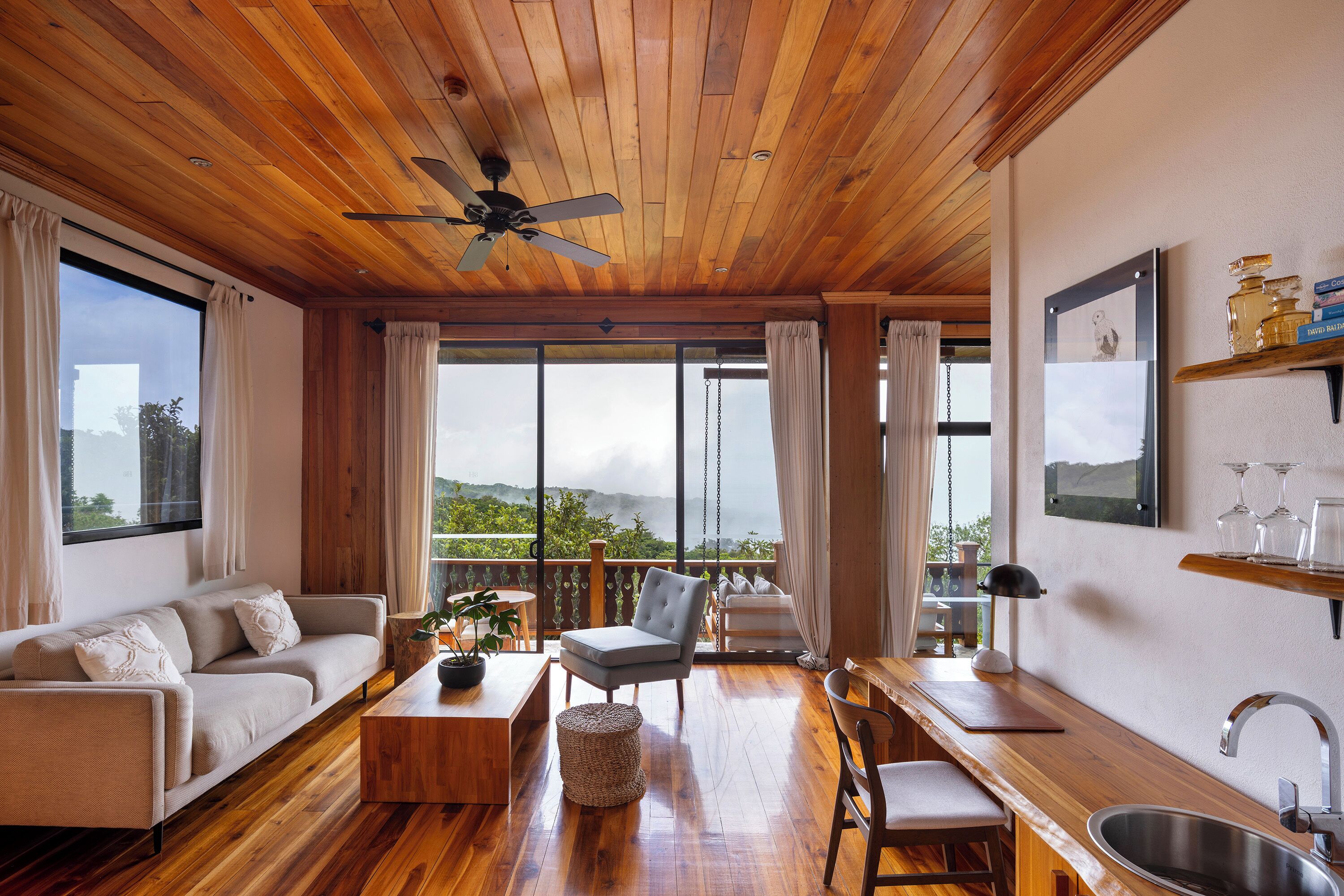 nicoya suite | living area