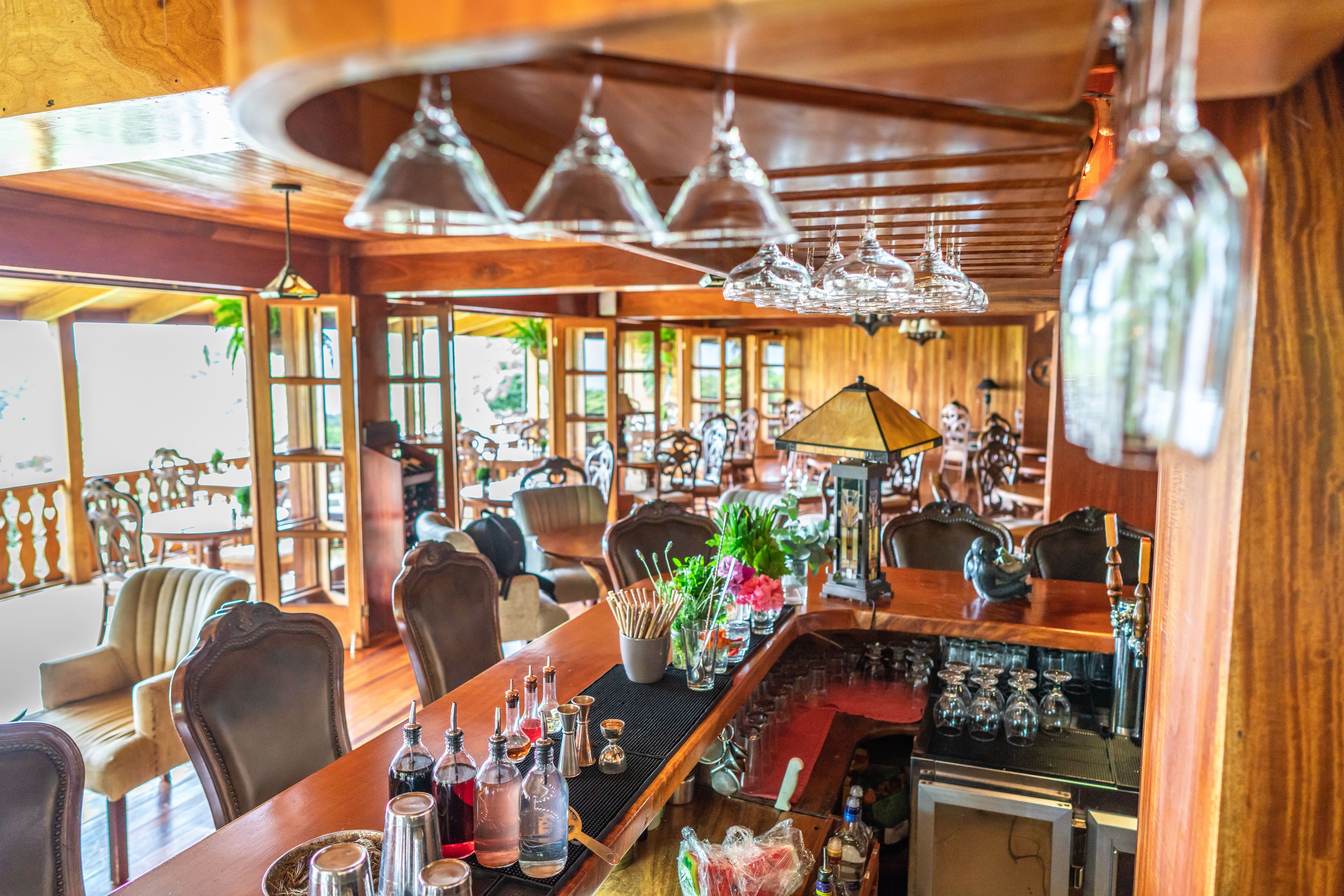 breakfast, lunch and dinner served