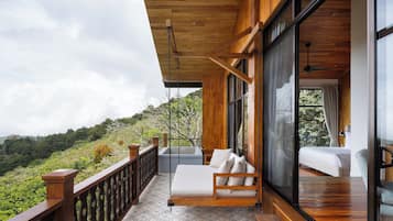 Nicoya Penthouse Suite | Terrace/patio