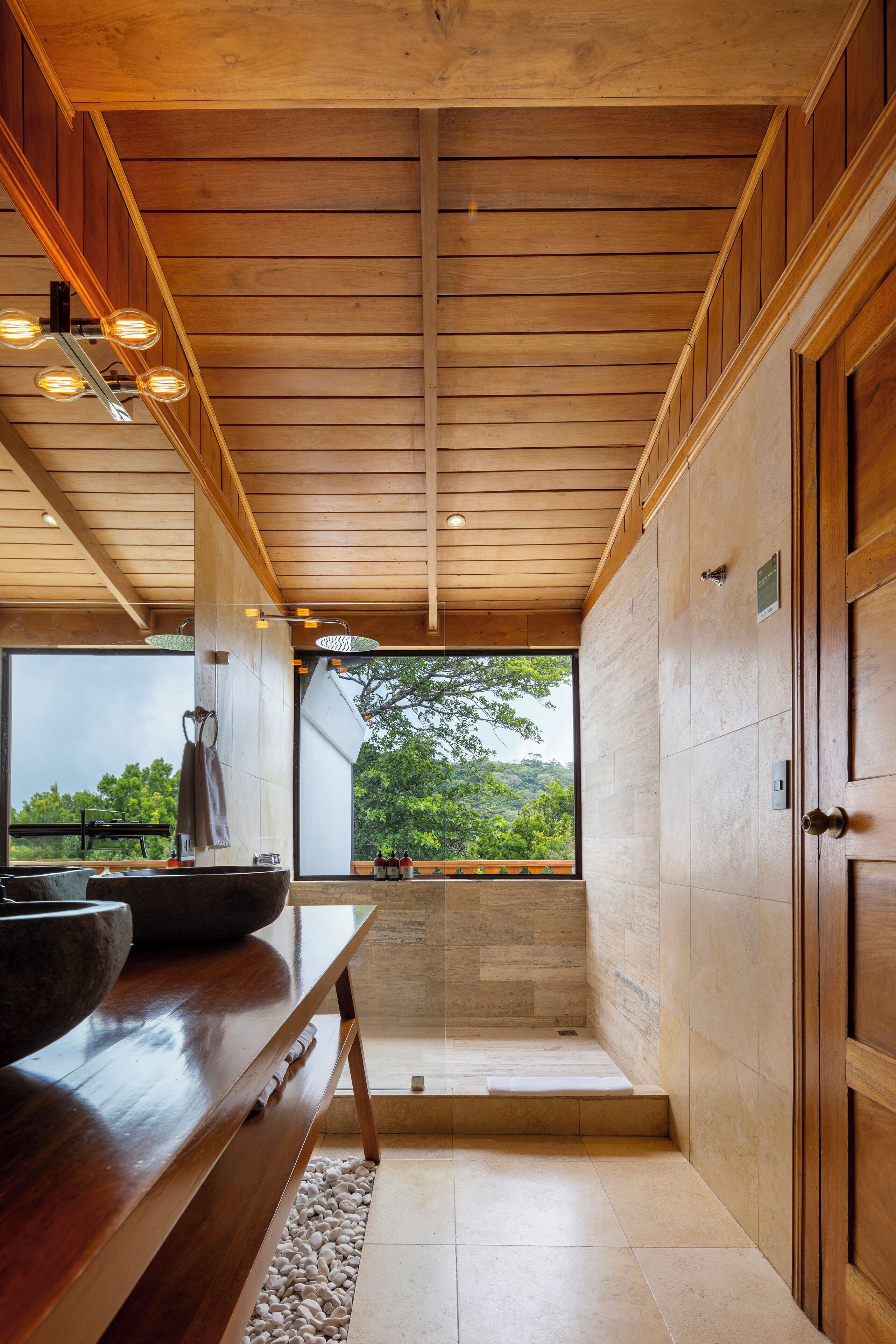 Sunrise | Baño | Amenidades de baño ecológicas, secadora de cabello, batas, pantuflas 