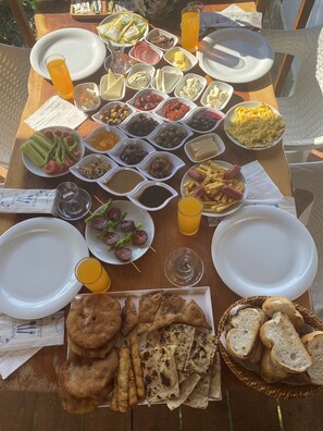 Daily continental breakfast for a fee - Aroma Butik Hotel (Manavgat)