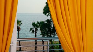 Premium bedding, memory foam beds, minibar (some free items), desk - Aroma Butik Hotel (Manavgat)
