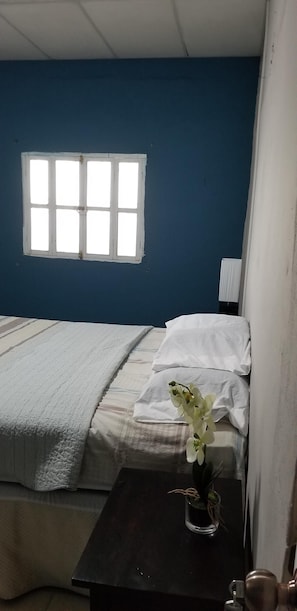 3 Schlafzimmer, Schreibtisch, kostenloses WLAN, Bettwäsche