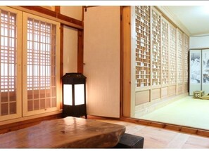 Classic Room (1) - Gwiae Traditional House (Yeongcheon)