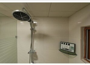 Bathroom shower - Gwiae Traditional House (Yeongcheon)